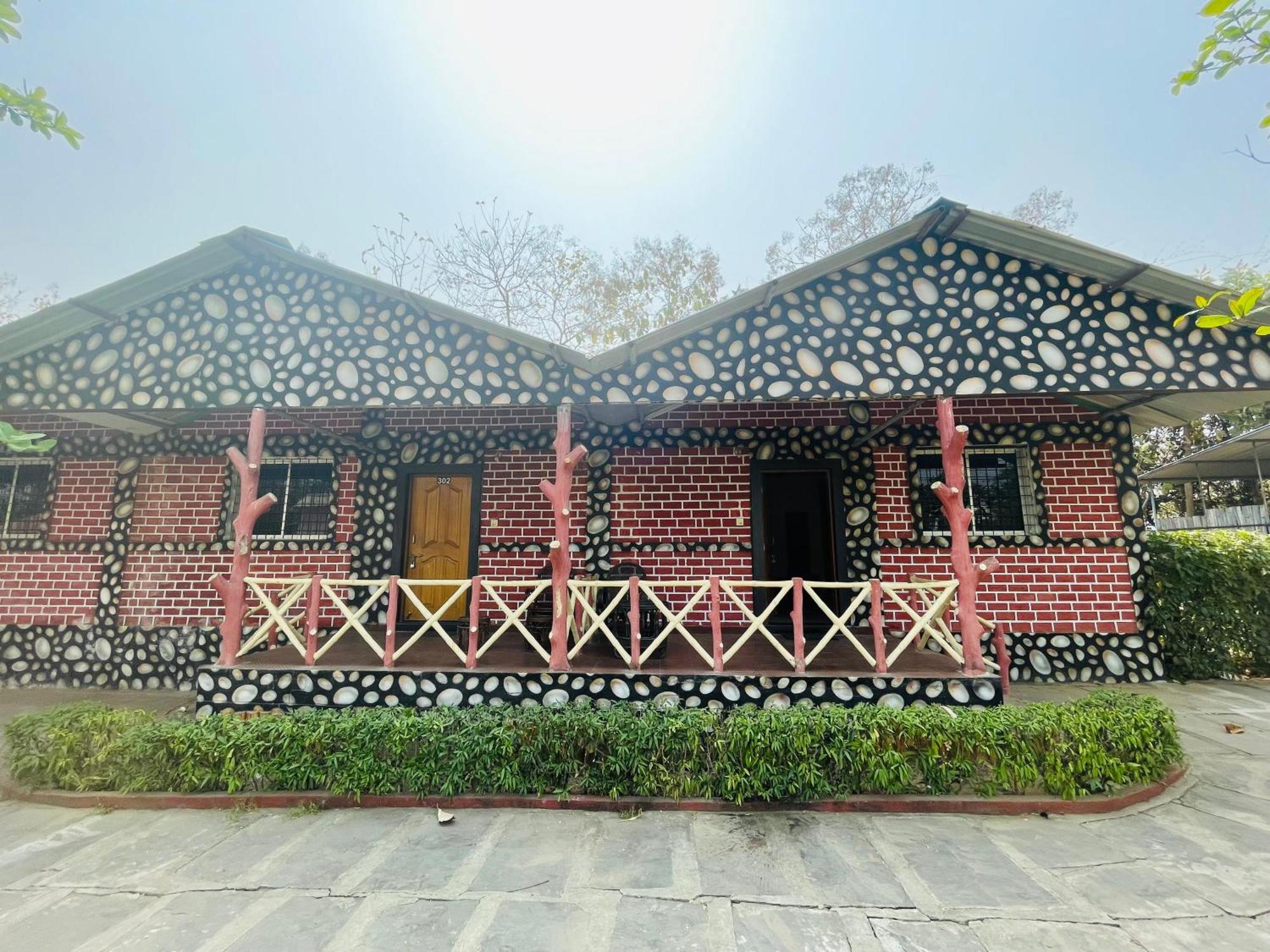 Lighthouse Waterpark And Resort Mansar Exterior photo